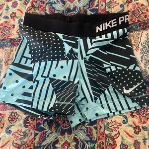 Nike pro work out shorts